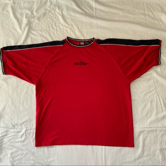 90’s Tee - Picture 4 of 4